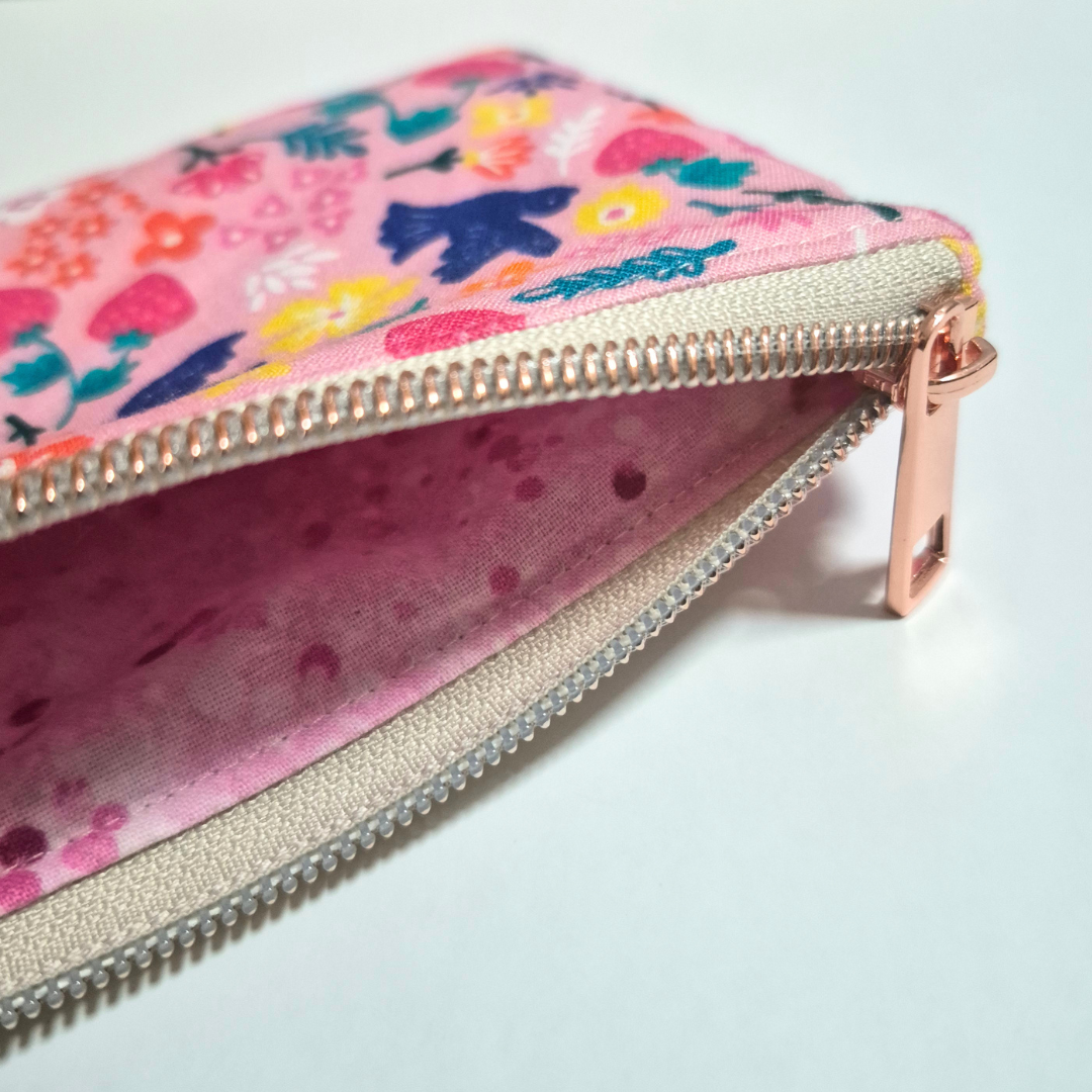 Lola Essentials Pouch