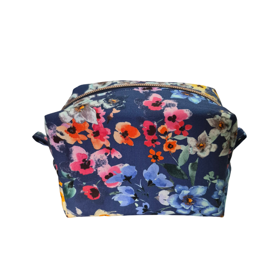 Kira Everyday Boxy Pouch