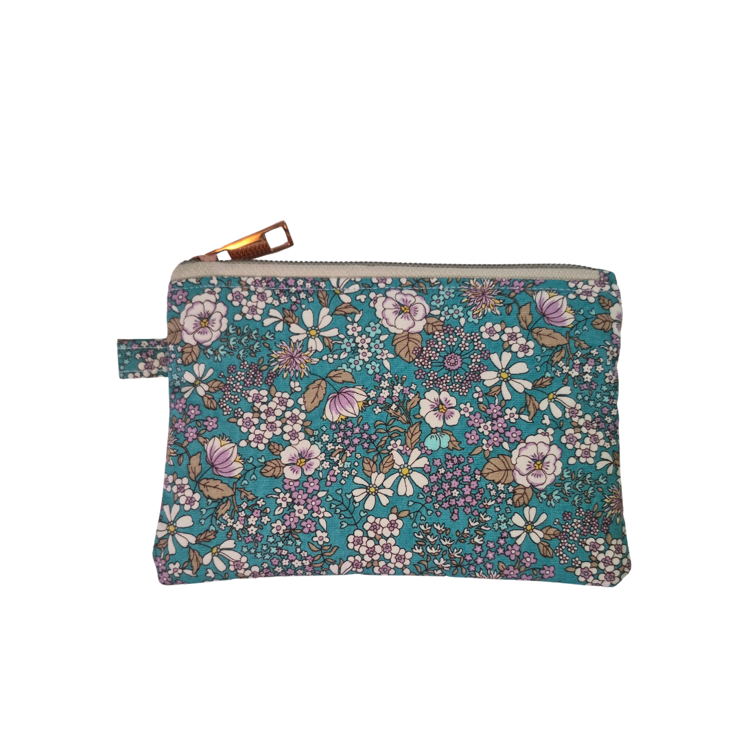 Nira Essentials Pouch