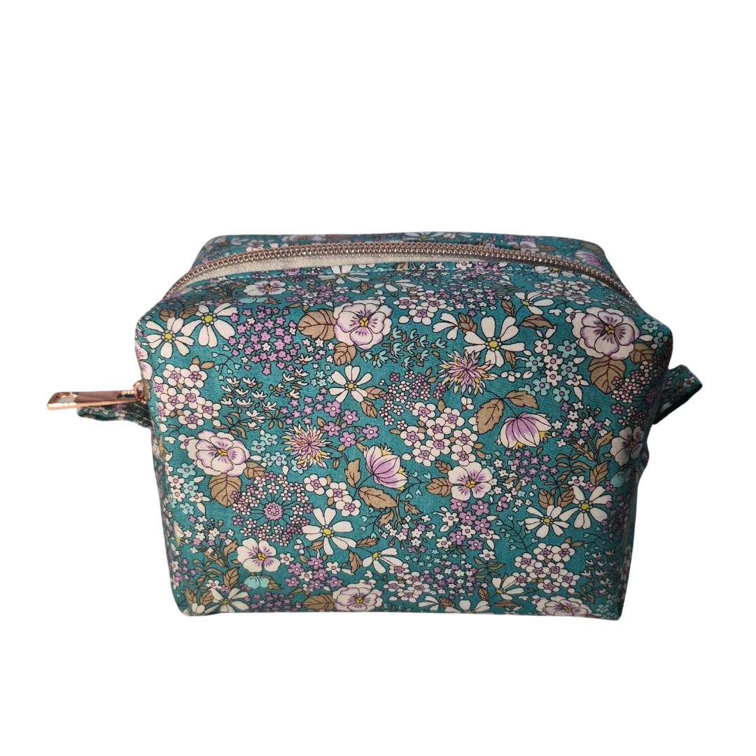 Nira Everyday Boxy Pouch