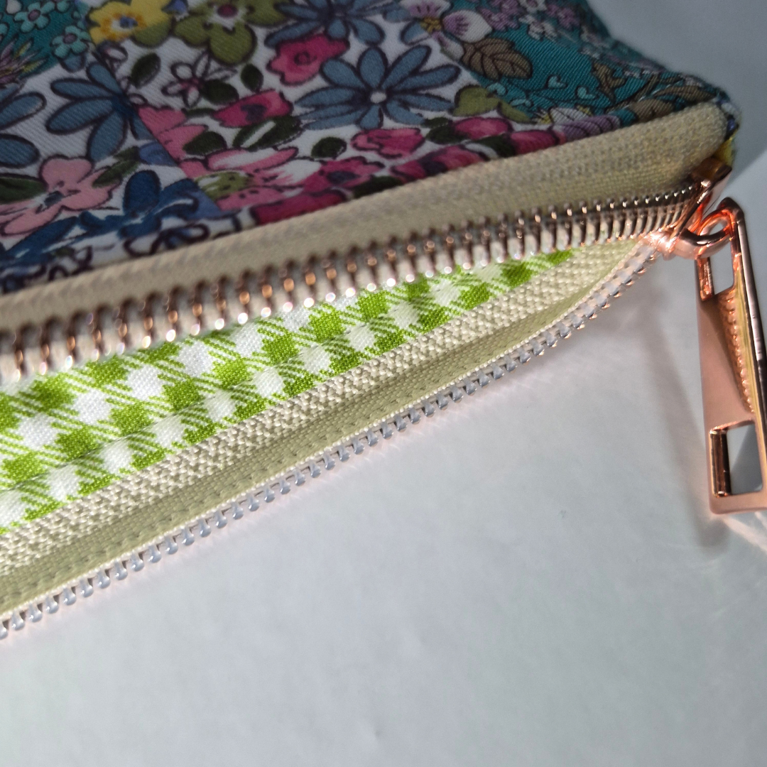 Patchwork Slim Pouch - 02